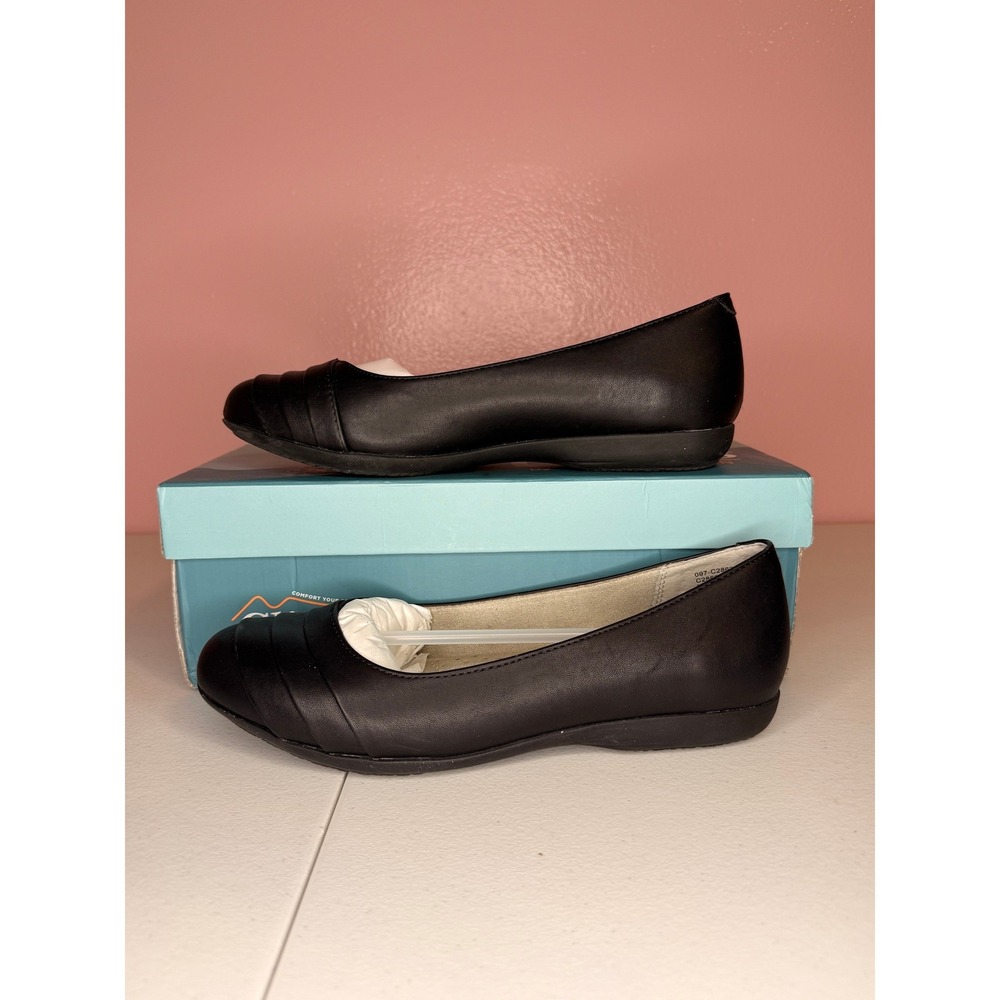 Cliffs by White Mountain Clara Black Pleated Round Toe Ballet Flats Womens 7M